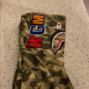 Bape shark hoodie ( a bathing ape )